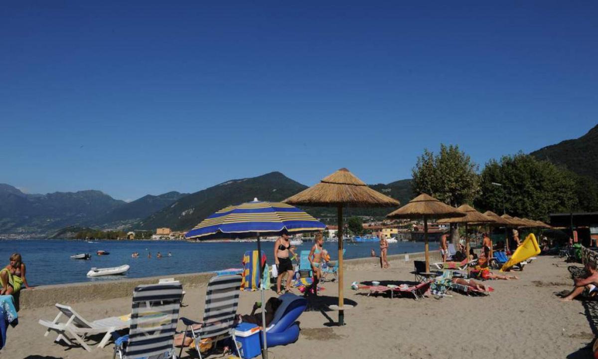 Estivo Premium Deluxe Mobile Homes On Camping Del Sole Village Iseo Exterior foto