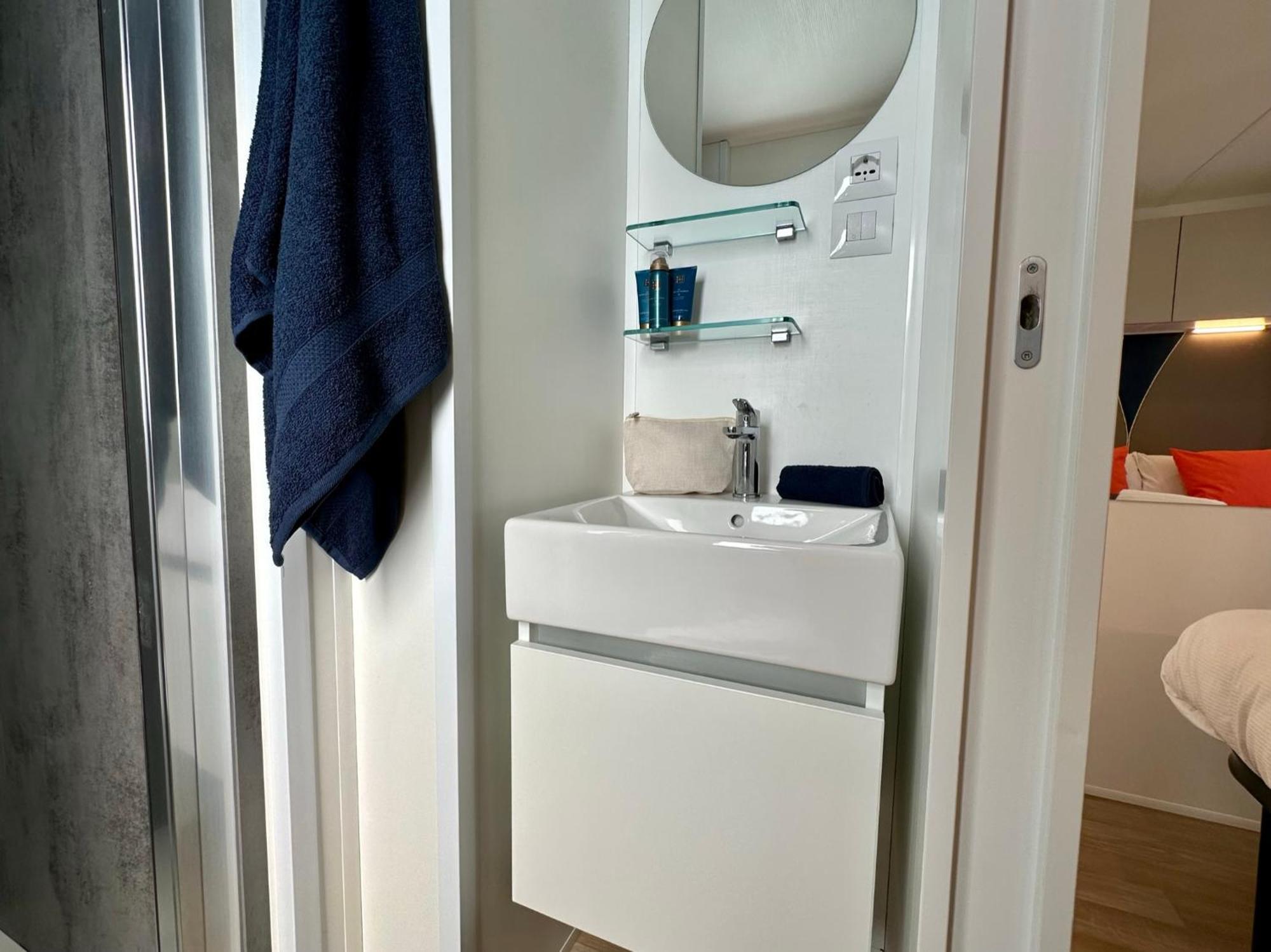 Estivo Premium Deluxe Mobile Homes On Camping Del Sole Village Iseo Exterior foto